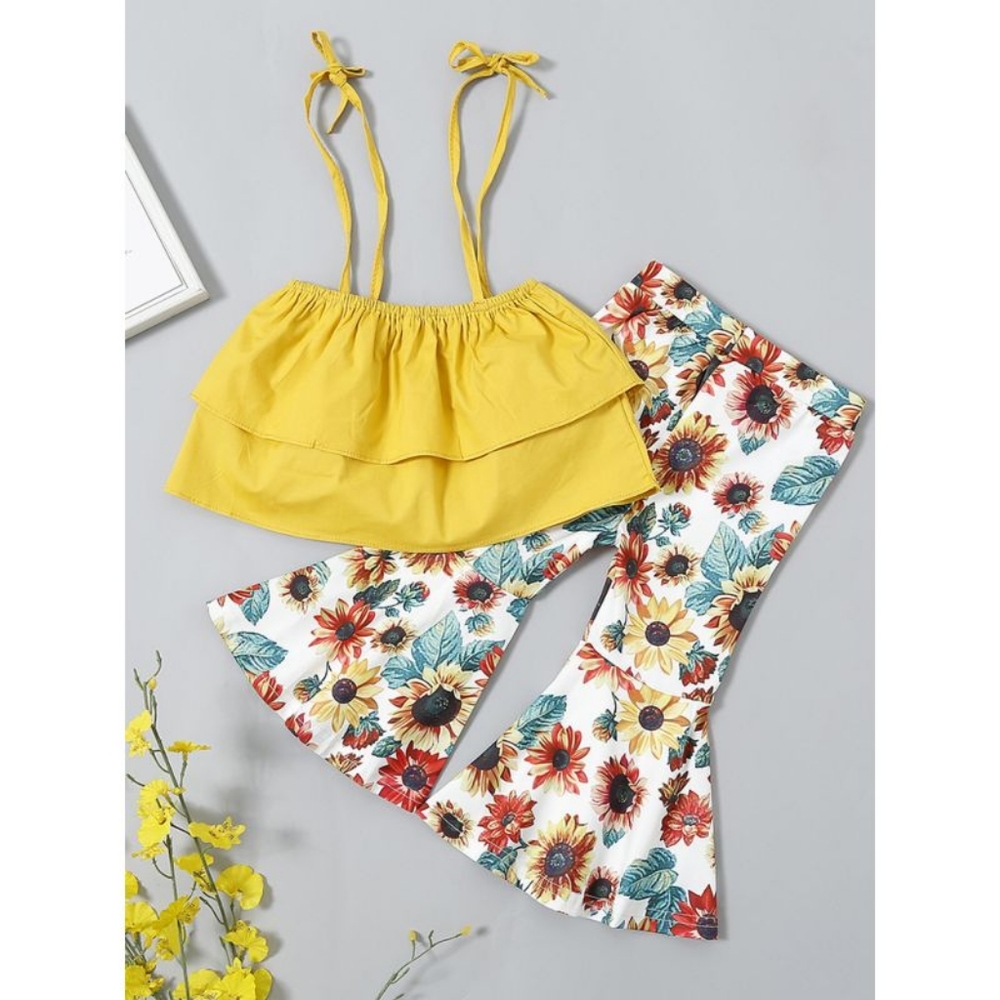 ⭐ Crop top & flared pants set